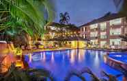 Kolam Renang 2 Central Plaza Port Douglas Apartments