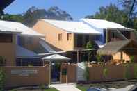 Exterior L'Auberge Apartments Noosa