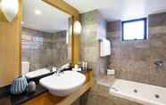 Toilet Kamar 5 Coogee Bay Boutique Hotel