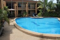 Swimming Pool Oasis Inn Cairns