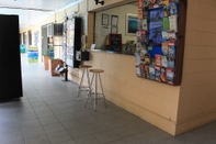 Lobby Oasis Inn Cairns