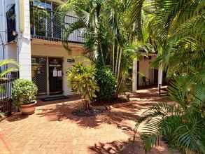 Exterior 4 Coconut Grove Holiday Apartments