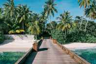 Swimming Pool Park Hyatt Maldives Hadahaa