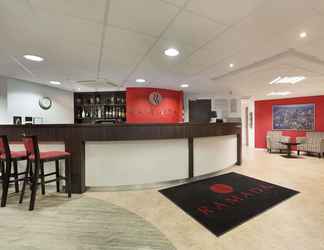 Lobby 2 Ramada by Wyndham London Stansted Airport