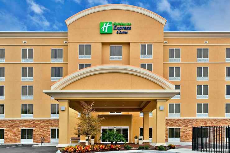 Holiday Inn Express Hotel Suites Largo Clearwater An Ihg Hotel In Pinellas County Pinellas County Florida