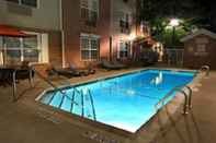 Swimming Pool TownePlace Suites by Marriott Winchester