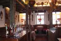 Bar, Kafe dan Lounge Hotel Doctor Weinstube