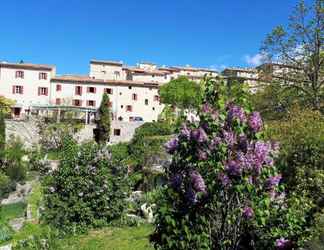 Bên ngoài 2 VVF Drôme Provence, Montbrun les bains