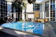 Swimming Pool Pavilions Hotel