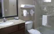 In-room Bathroom 5 Best Western Plus Crawfordsville Hotel