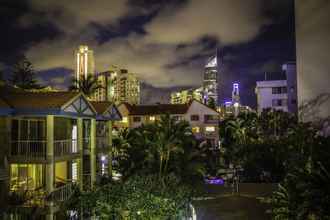 Exterior 4 Surfers Beach Holiday Apartments