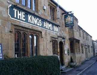 Bangunan 2 The Kings Arms Inn