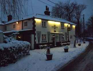 Exterior 2 The Winchfield Inn