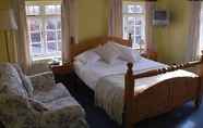 Bedroom 4 The Winchfield Inn