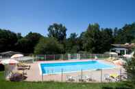 Swimming Pool VVF Haute Dordogne, Neuvic plage