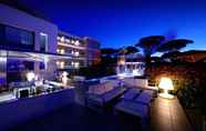 Exterior 3 Kube Hotel Saint-Tropez