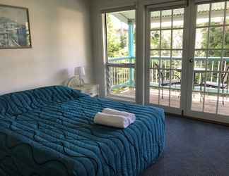 Bedroom 2 Coral Beach Noosa Resort