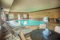 Swimming Pool Hampton Inn & Suites Palestine