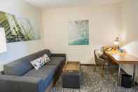 Common Space Springhill Suites by Marriott Winston-Salem Hanes Mall