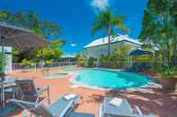 Swimming Pool At The Sound