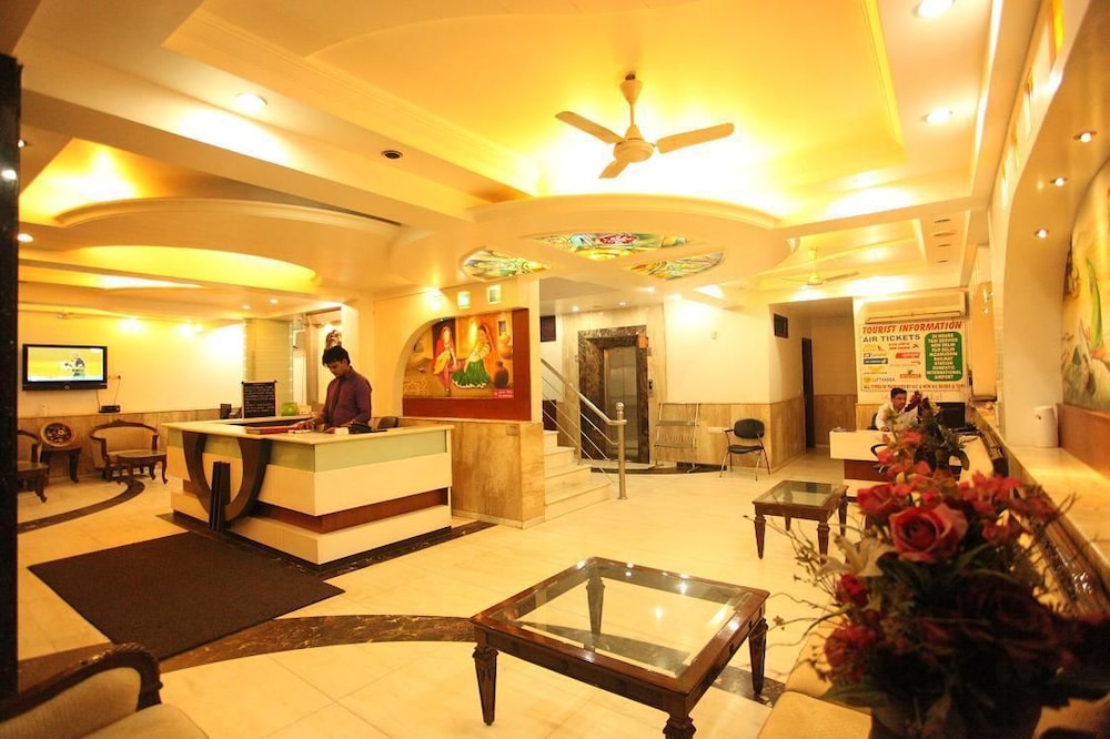 Lobby 2 Hotel Chanchal Deluxe