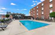 Swimming Pool 6 Holiday Inn Express Columbus Downtown, an IHG Hotel