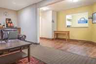 พื้นที่สาธารณะ Days Inn & Suites by Wyndham Rochester Mayo Clinic South