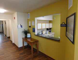 ล็อบบี้ 2 Days Inn & Suites by Wyndham Rochester Mayo Clinic South