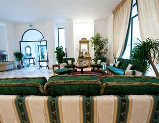 Lobi 2 Ostuni Palace Hotel Bistrot & SPA