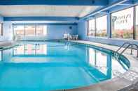 Swimming Pool Rodeway Inn & Suites Milwaukee Airport