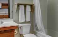 In-room Bathroom 4 WoodSpring Suites Lexington
