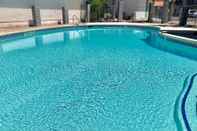 Swimming Pool Siegel Slots and Suites