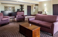 Sảnh chờ 3 Comfort Inn & Suites Harrisonville