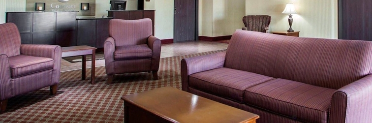 Lobby Comfort Inn & Suites Harrisonville