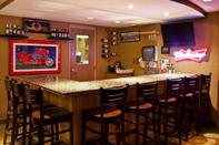 Bar, Cafe and Lounge AmericInn by Wyndham Anamosa