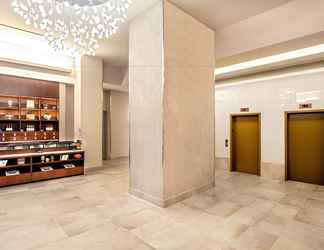 Lobi 2 Four Points by Sheraton Midtown-Times Square