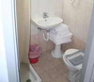 Toilet Kamar 4 Als Hotel