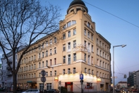 Luar Bangunan Hotel Mozart
