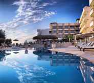Swimming Pool 7 Hotel Carina