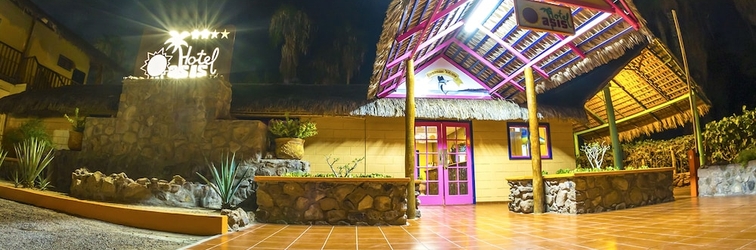 Lobi Hotel Oasis