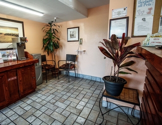 Lobby 2 Heritage Inn La Mesa