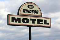 Exterior Windsor Motel