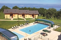 Swimming Pool Garden & City Evian Lugrin