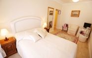 Kamar Tidur 7 Villa Triana