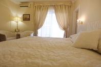 Kamar Tidur Villa Triana