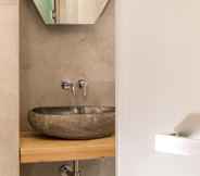 In-room Bathroom 4 Tsikeli Boutique Hotel Meteora - Adults Friendly