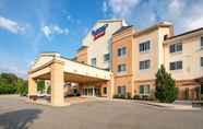 Bangunan 2 Fairfield Inn & Suites South Boston