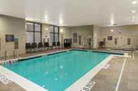 Swimming Pool Residence Inn by Marriott Springfield Old Keene Mill