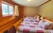 Bedroom 3 Glacier House Resort