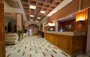 Lobby 4 Hotel Regio 2